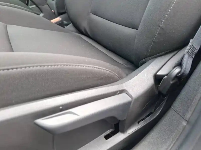 Renault Clio sce 65 — photo 27
