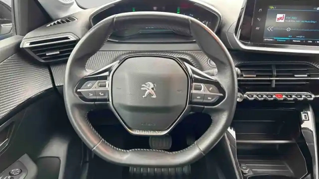 Peugeot 208 electrique 50 kwh 136ch — photo 72