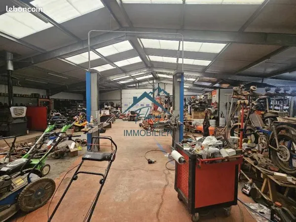 Boutique 550 m² Lépanges-sur-Vologne