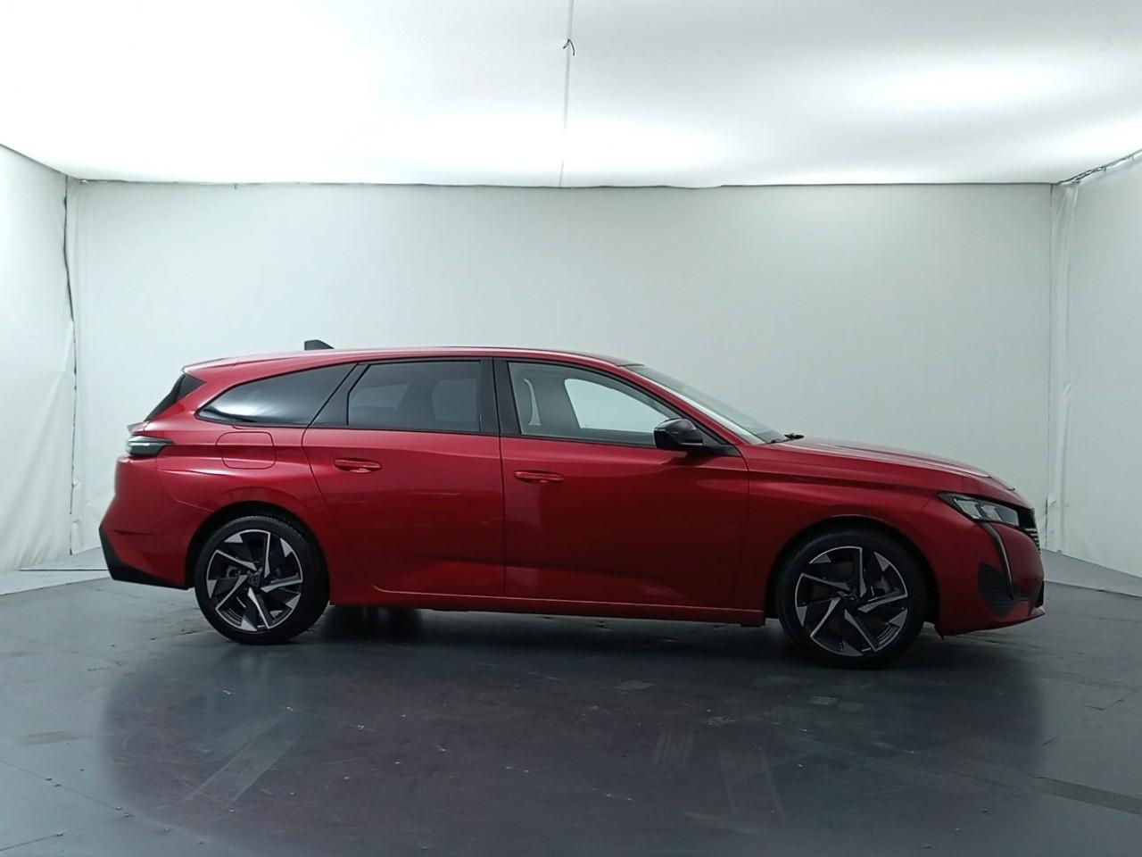 Peugeot 308 sw phev 180 e-eat8 allure — photo 6