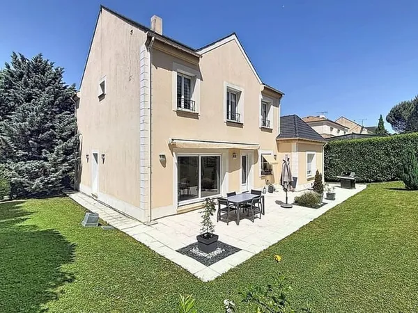 Maison 7 pièces 193 m²