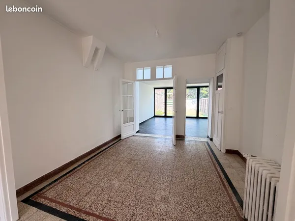 Jolie maison avec 4 chambres et un jardin à Mouvaux