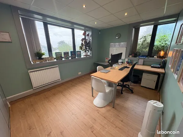 Bureau équipé 15m² centre d'affaires - RDC PMR, parking - lundi/samedi - Montivilliers