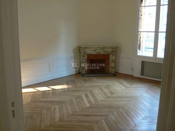 Appartement 5 pièces 181 m²