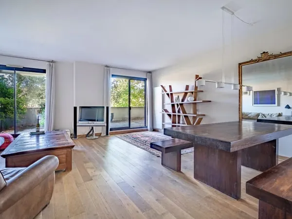 Neuilly - Ile de la Jatte - Trois chambres et une terrasse
