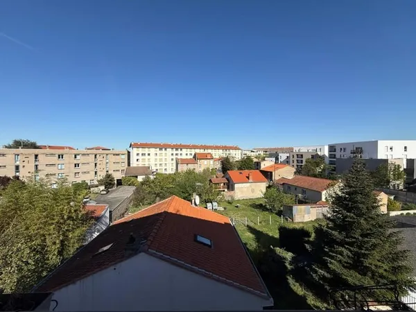 Appartement T3 rénové avec jolie vue