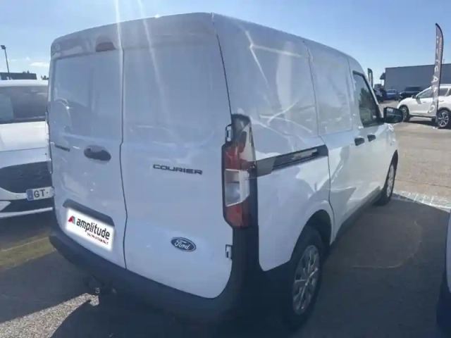 Ford Transit Courier 1.5 ecoblue 100 ch trend — photo 5