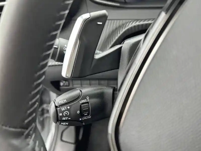 Peugeot 208 hybrid 100 e-dcs6 — photo 22