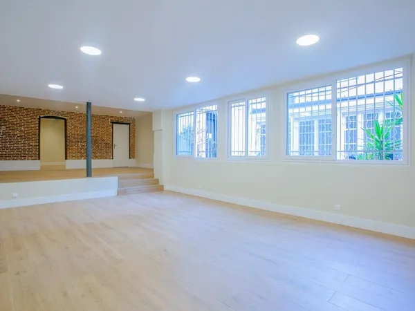 Bureaux 2 pièces 80 m²