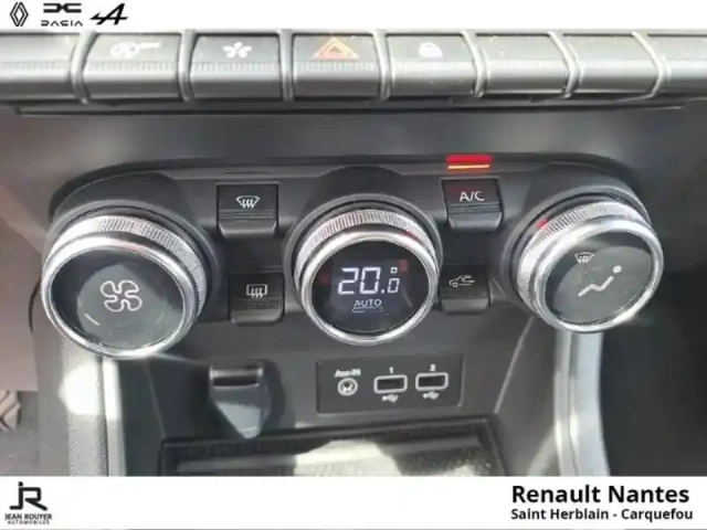 Renault Captur 1.0 tce 90ch techno — photo 12