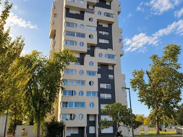 Appartement 4 pièces 84 m²
