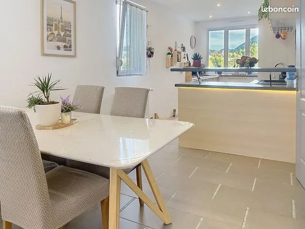 Charmant duplex calme, spacieux et sans travaux à prévoir
