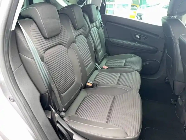 Renault Scenic grand  tce 140 edc — photo 16