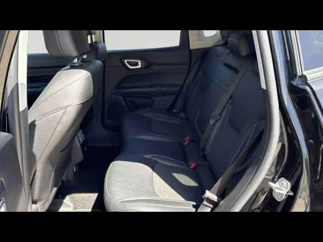Jeep Compass 1.3 turbo t4 190ch phev 4xe night eagle at6 eawd — photo 15