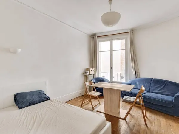 Studio 1 pièce 27 m²