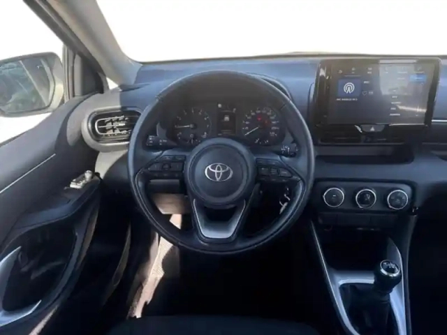 Toyota Yaris 120 vvt-i dynamic business 5p mc24 — photo 12