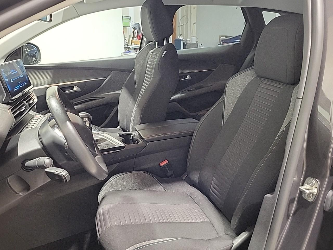 Peugeot 3008 puretech 130ch s&s bvm6 style — photo 10