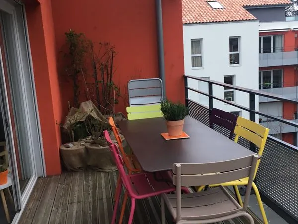 Appartement T3 64m2 Etage 3/4 Superbe terrasse Craponne centre
