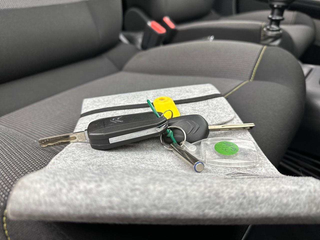 Citroën C3 bluehdi 100 ch bvm6 plus — photo 31