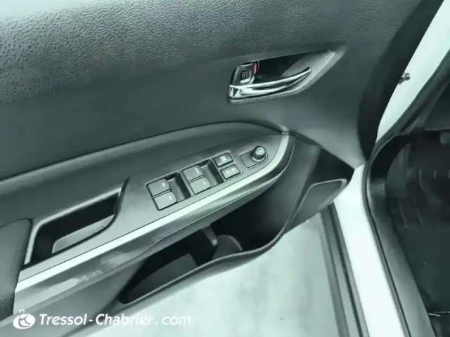 Suzuki Vitara 1.0 boosterjet allgrip privilège — photo 28