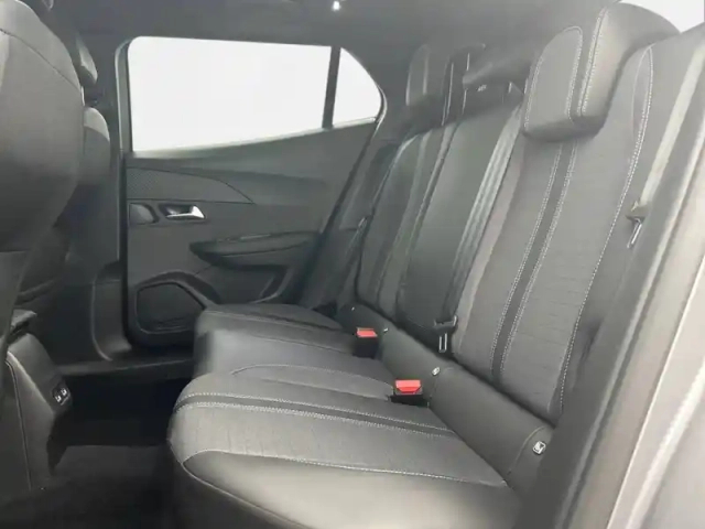 Peugeot 2008 puretech 130 s&amp;s bvm6 — photo 12