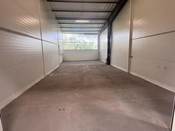 Local d'activité 72 m²