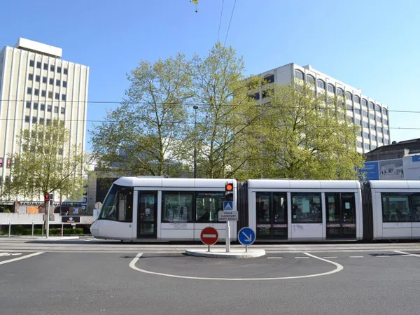 Bureaux 1 pièce 620 m²