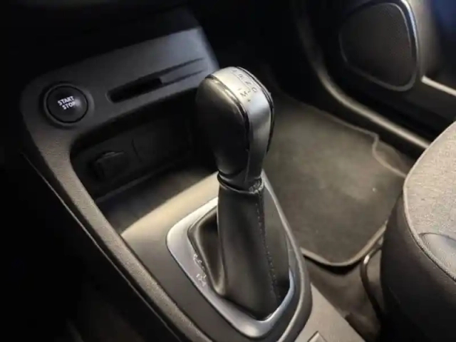 Renault Captur dci 90 edc — photo 32