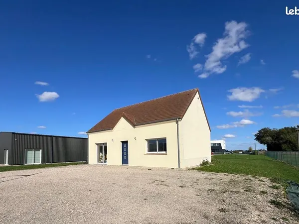 Local commercial 120 m² NOGENT LE PHAYE