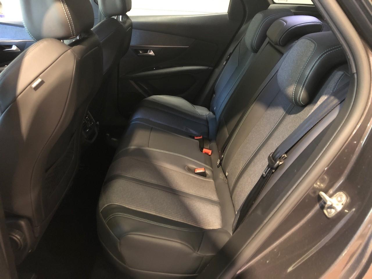 Peugeot 3008 hybrid 225 e-eat8 allure pack — photo 10