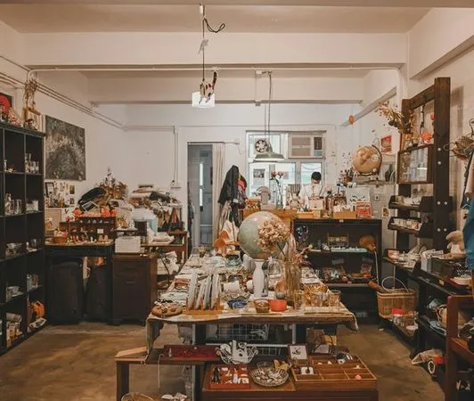 Boutique 94 m² ANTONY
