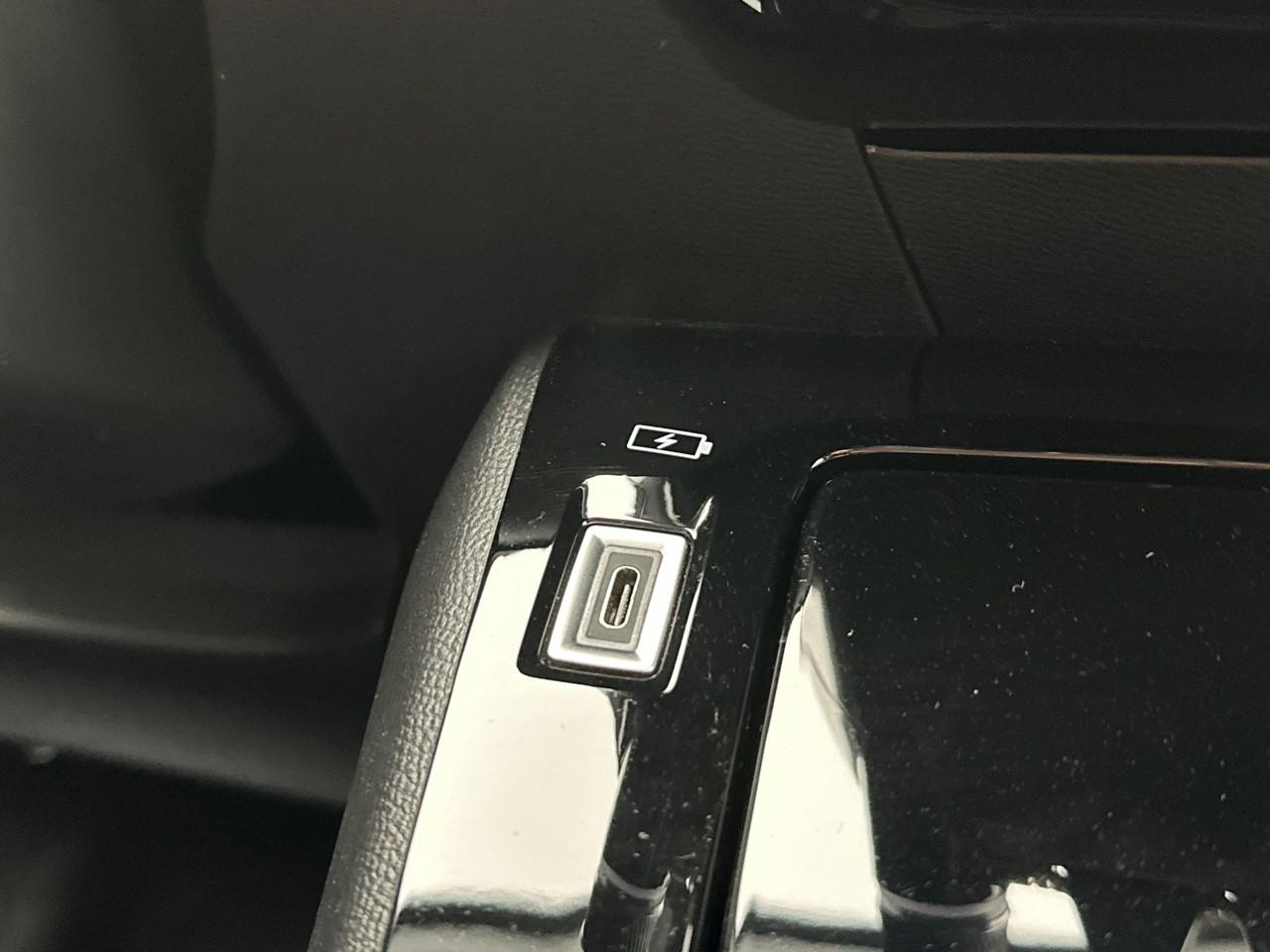 Peugeot 2008 puretech 130 s&s eat8 allure — photo 27