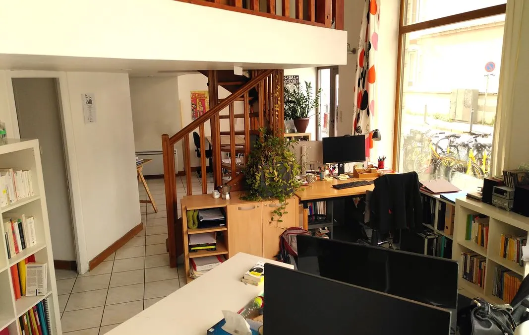Photo 1