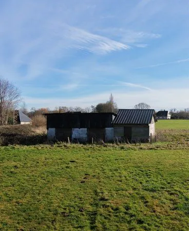 Bâtiment de 105 m² sur terrain clos de 1 000 m² - Saint-Gatien-des-Bois (14)