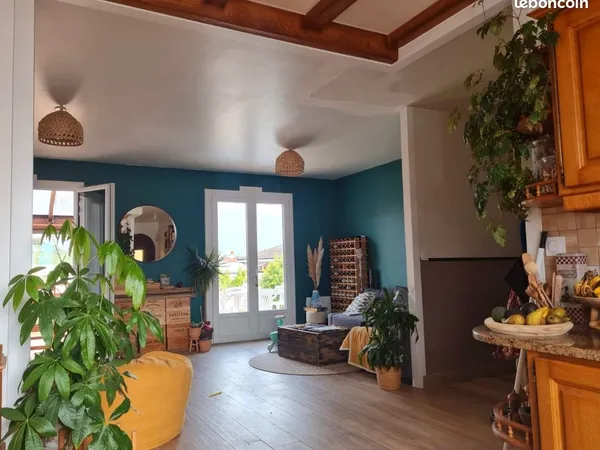 Maison bourg 3 chambres non meublée
