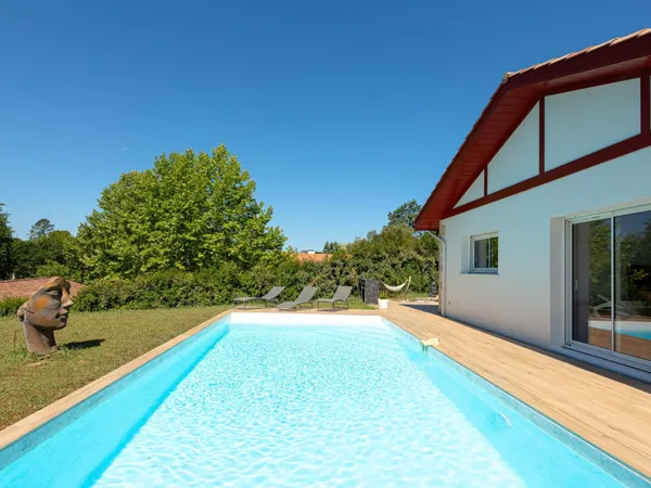 Villa T7 avec un appartement indépendant