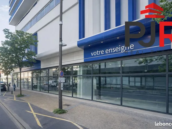 Local commercial 1071 m² Nancy