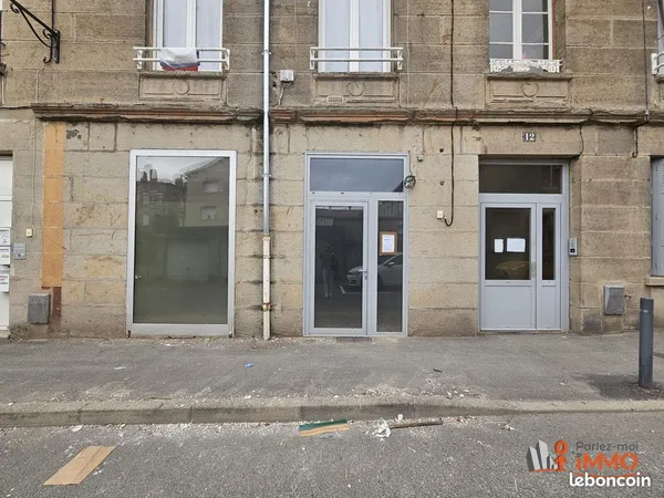 Local 80 m² Saint-Genest-Lerpt