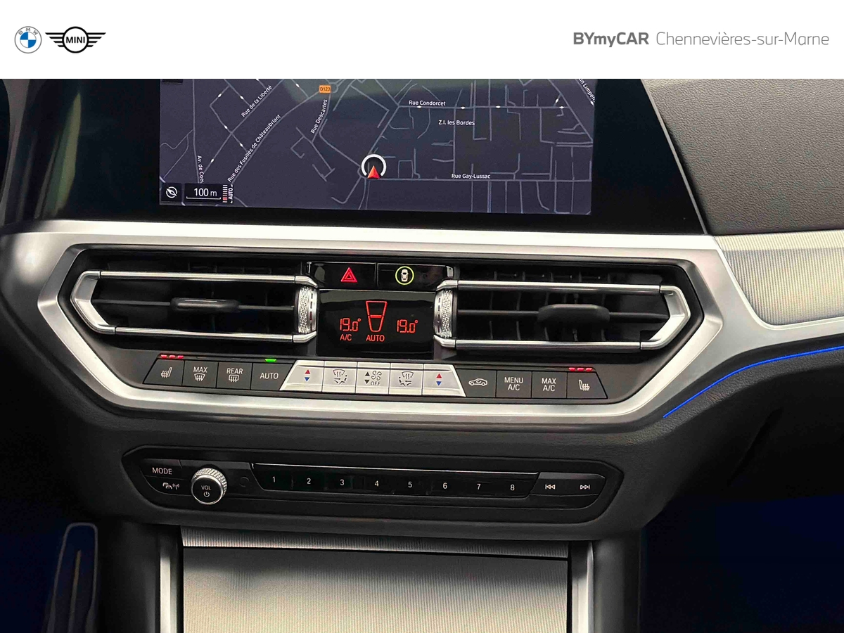 BMW Touring M340d xDrive 340 ch BVA8 — photo 25