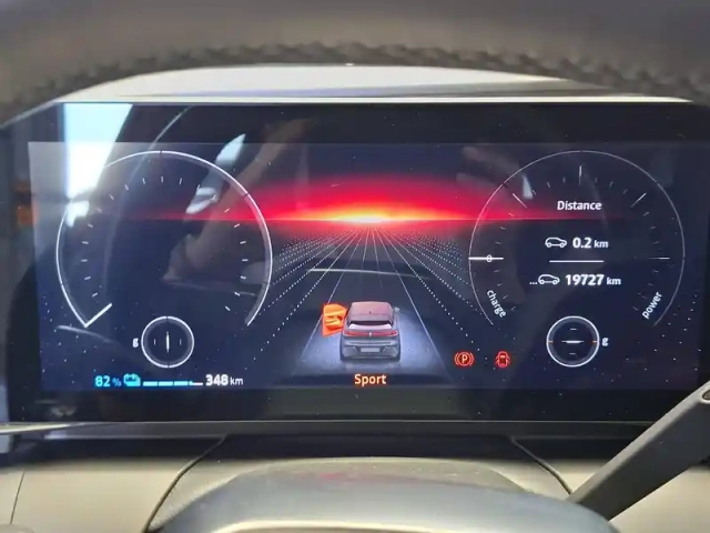 Renault Megane e-tech ev60 220 ch super charge — photo 22