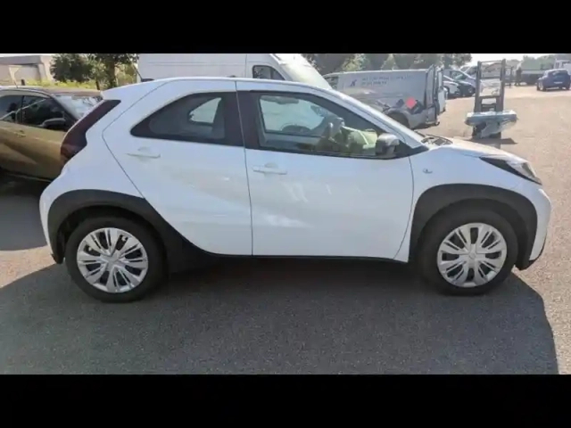 Toyota Aygo X 1.0 vvt-i 72ch dynamic my24 — photo 7