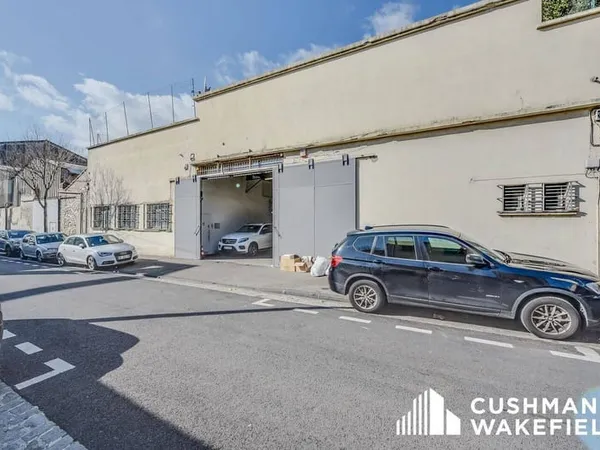 Local d'activité 1170 m²
