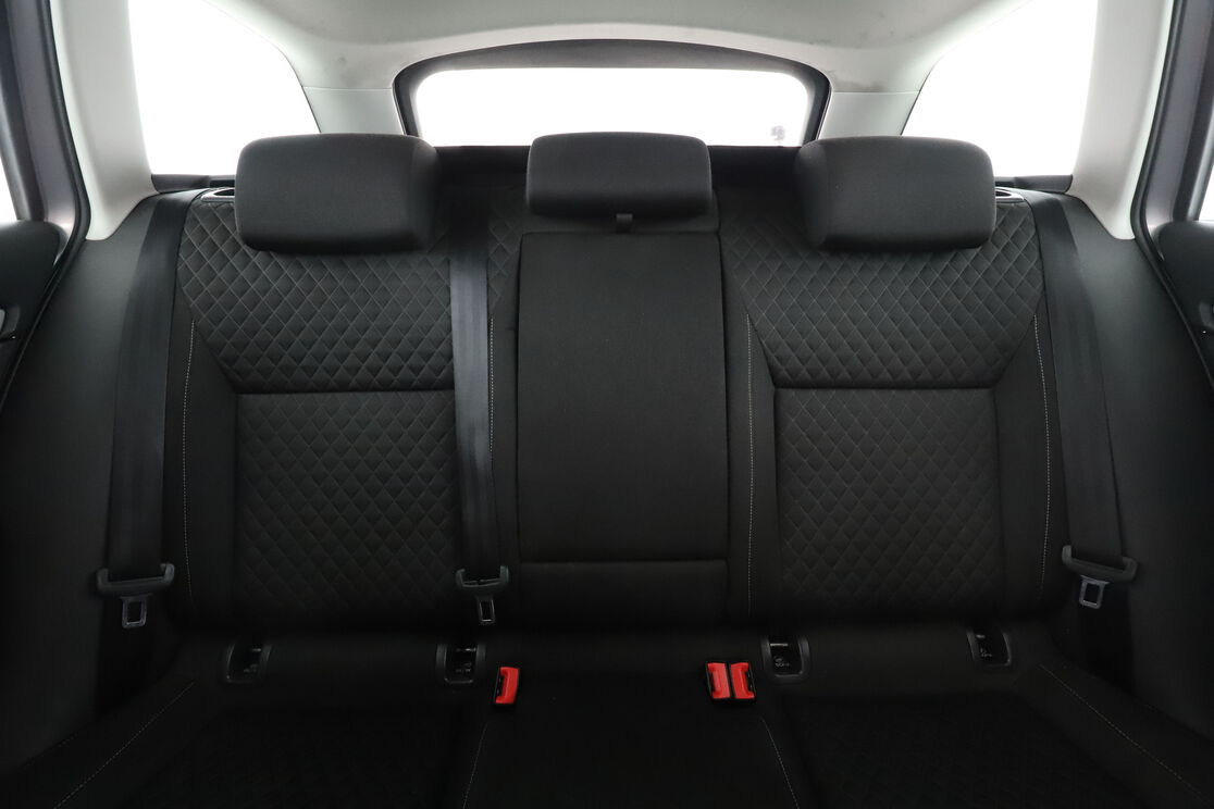 Skoda Octavia Combi 1.6 TDI Drive — photo 14