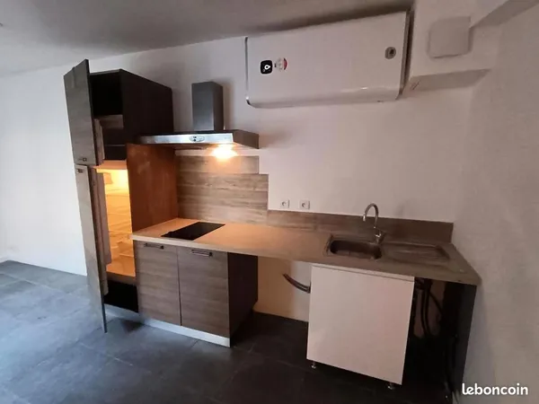 Studio 1 pièce 19 m²