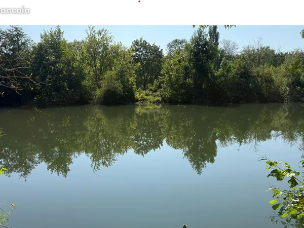 Vends terrain de loisir bord de clain