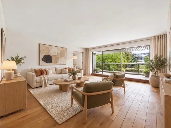 Le Chesnay-Rocquencourt - Appartement 134 m² - 5 pièces avec balcon de 43 m², cave et 2 parkings