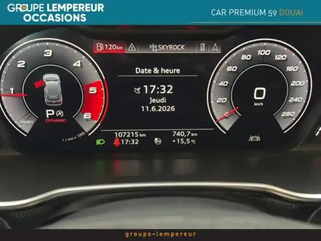 Audi Q3 35 tdi 150ch s line s tronic 7 — photo 6