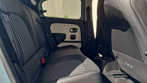 Renault Twingo 0.9 TCe 95 - Intens – 2019 – 51201 km – Essence – Boîte Manuelle — photo 23