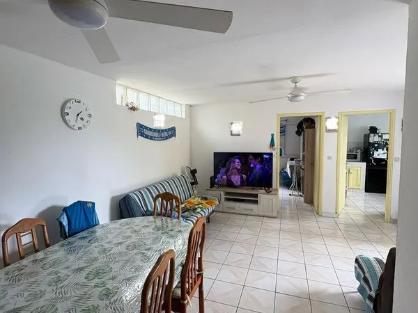Maison T4 à Saint-Benoît - 75 m² - Terrain 321 m² - Déjà louée - Idéal investissement locatif