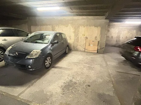 Parking 14 m²